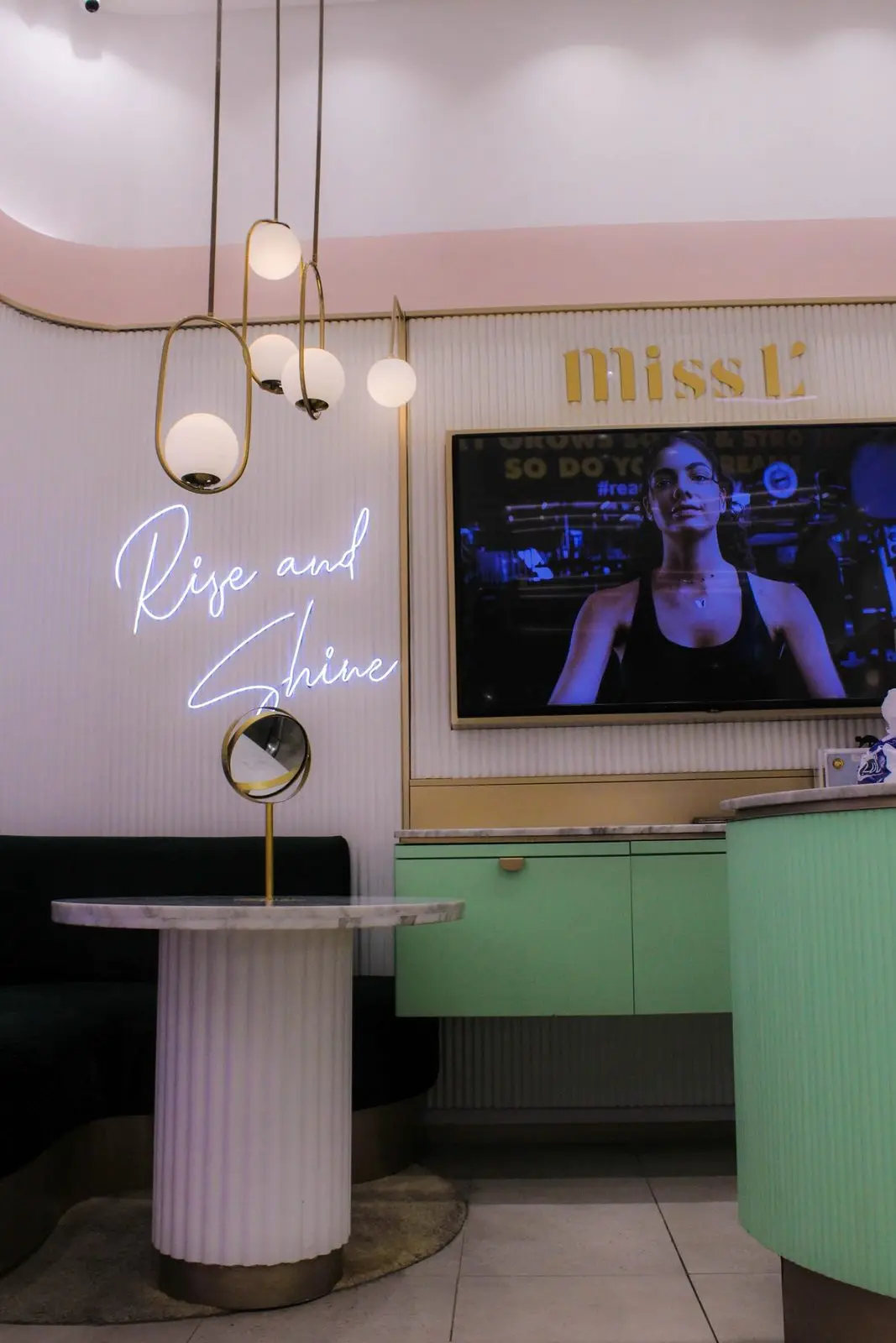 Miss L — Mall of Egypt — photo 4