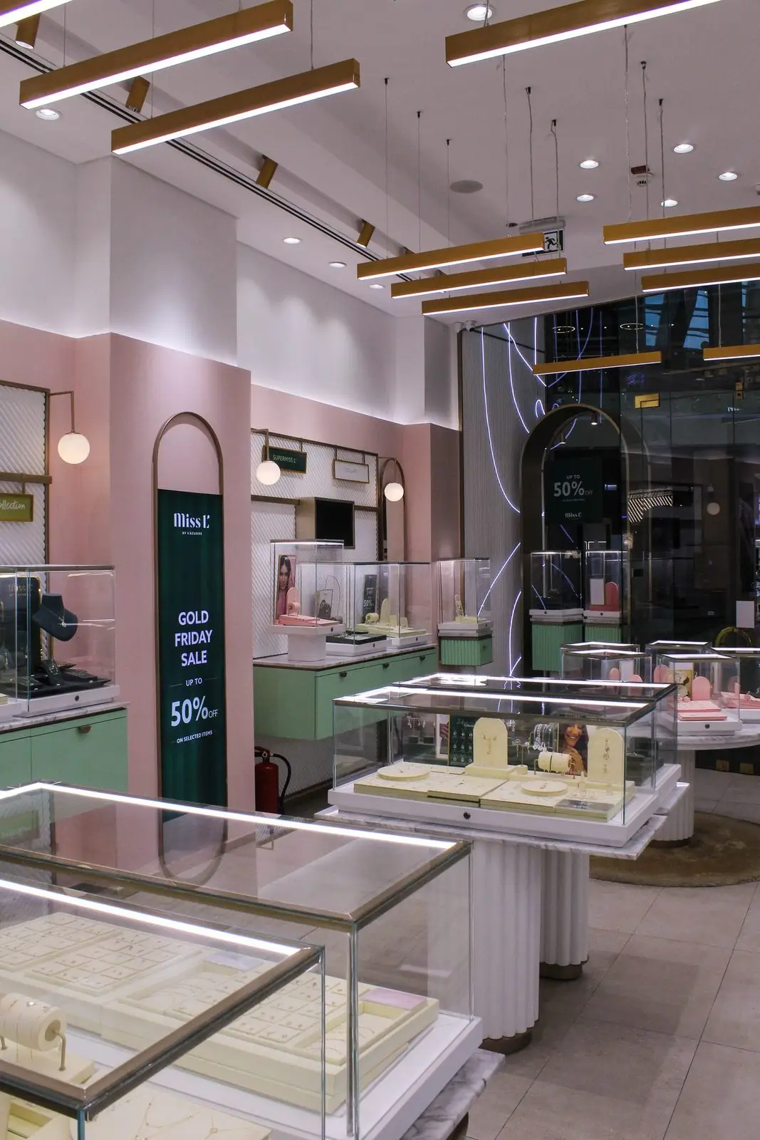 Miss L — Mall of Egypt — photo 5