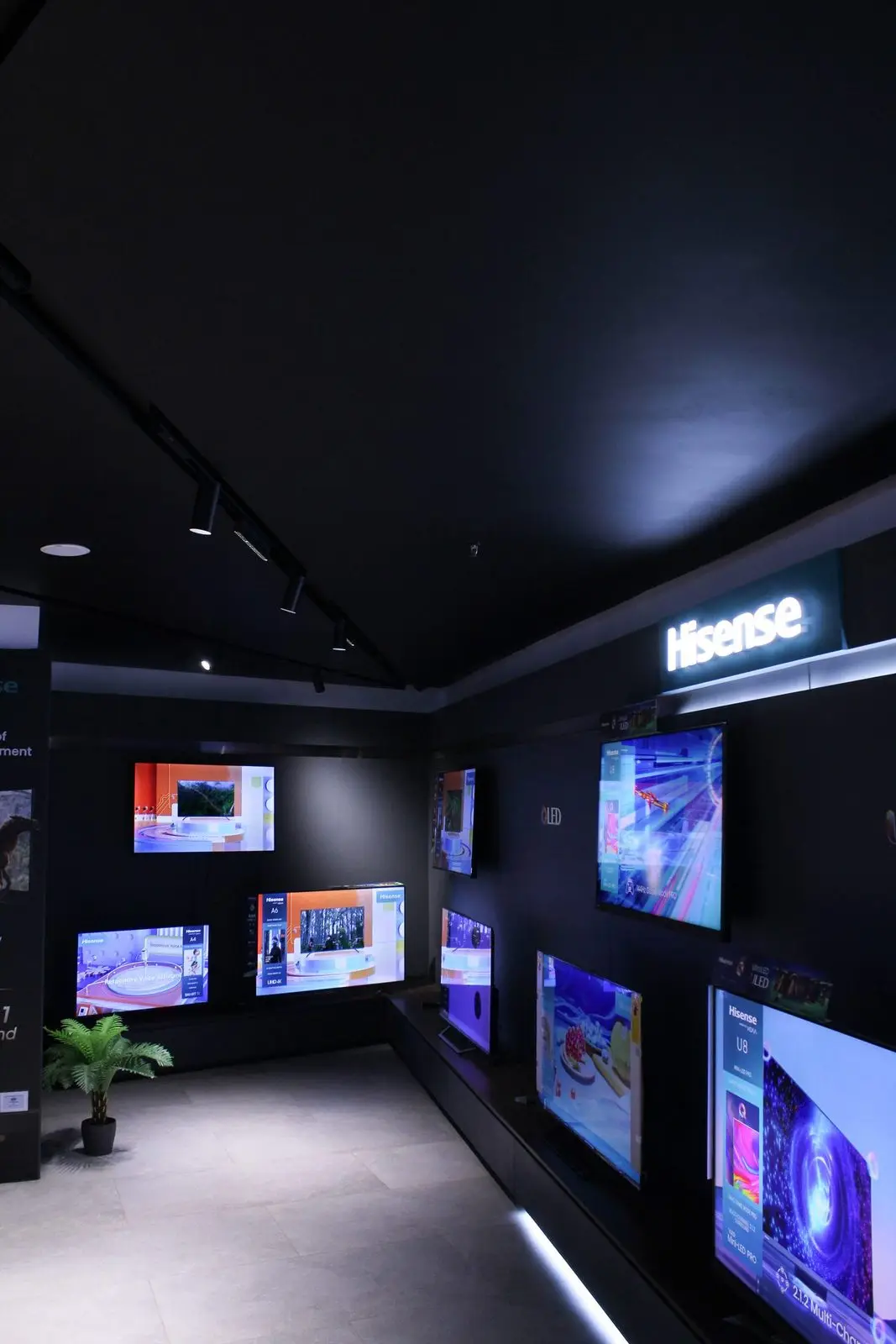 Hisense — Flagship Showroom — photo 6